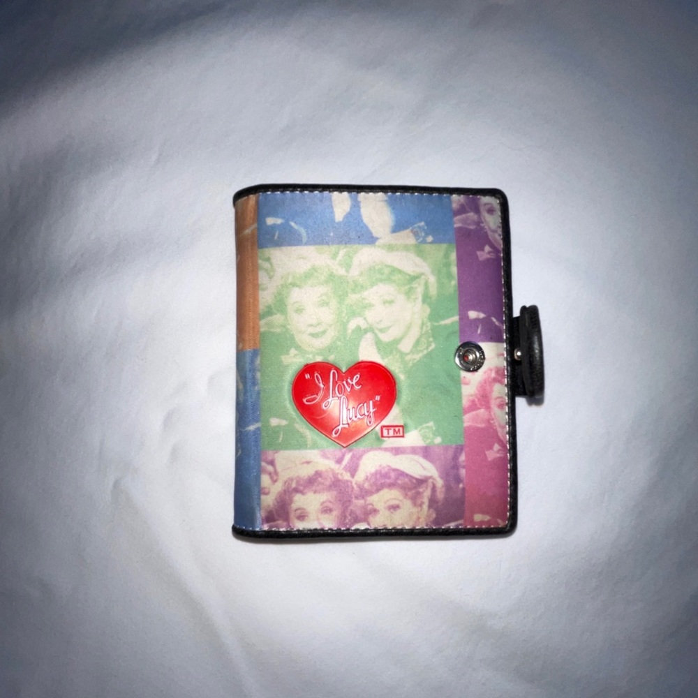 *READ DESCRIPTION* I Love Lucy Wallet